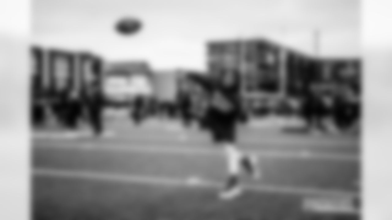 250425-USA-Football-Clinic-A-EP-009