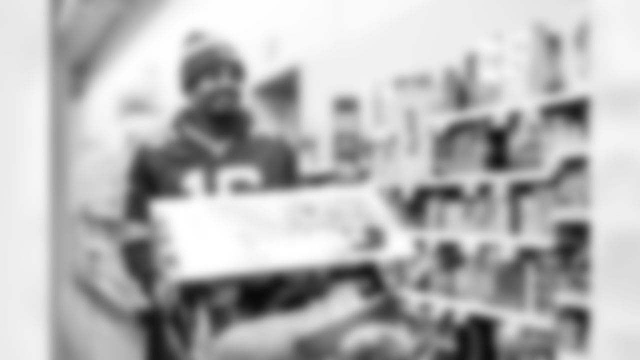 251209_Meijer Shopping_MM_0440