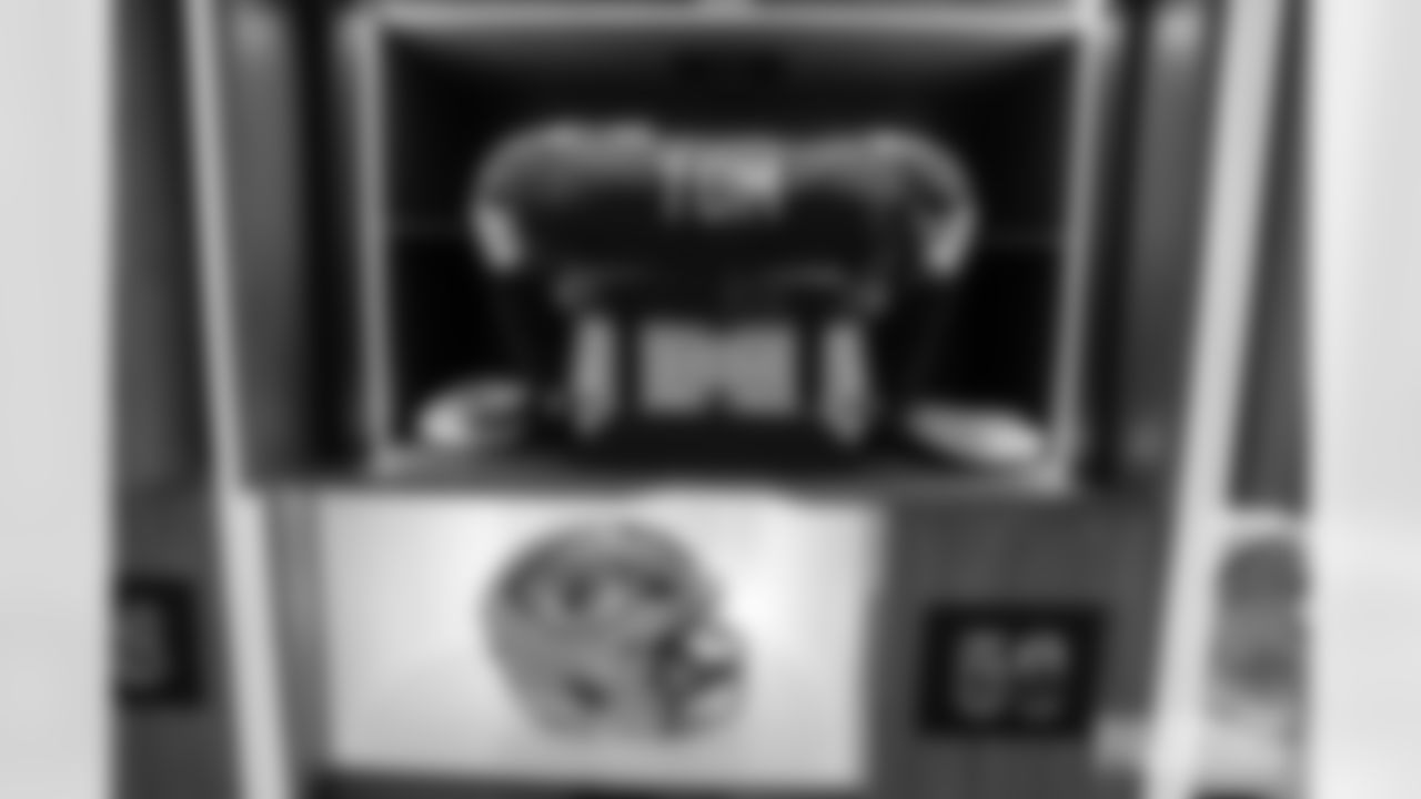 251123_WK12_LOCKER_ROOM_EQUIPMENT-15