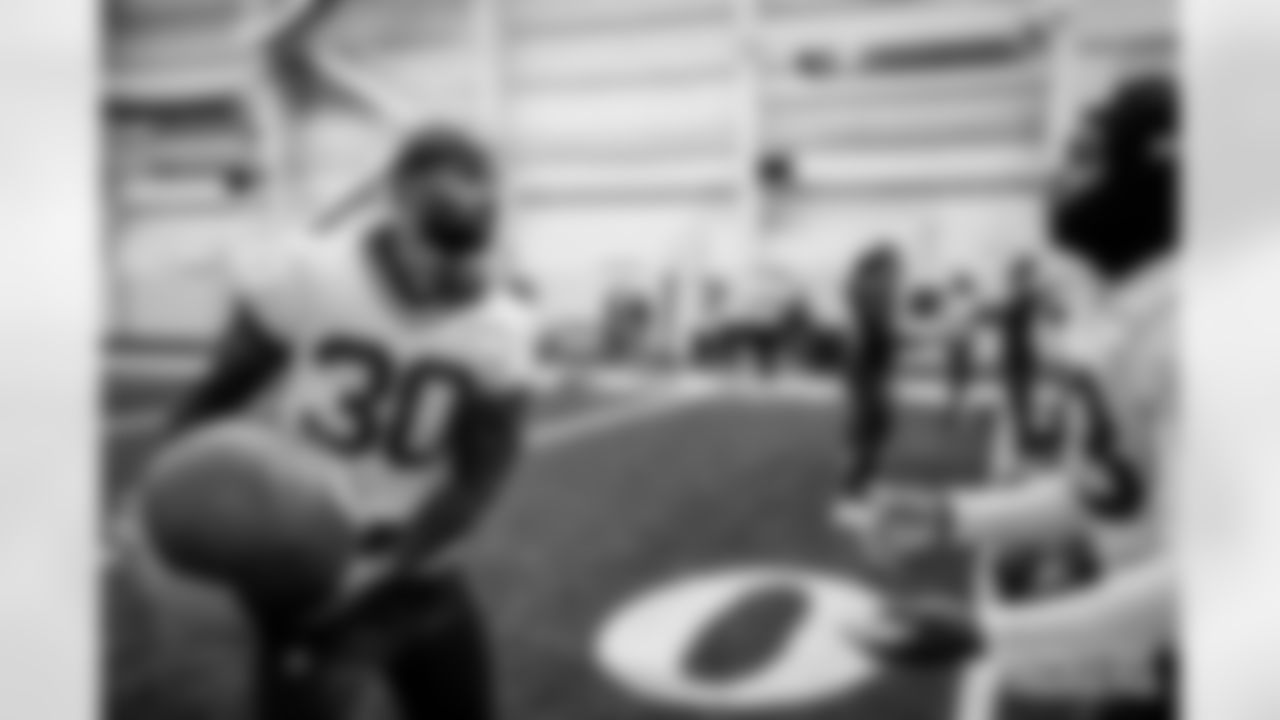 251121_Practice_ES_00878