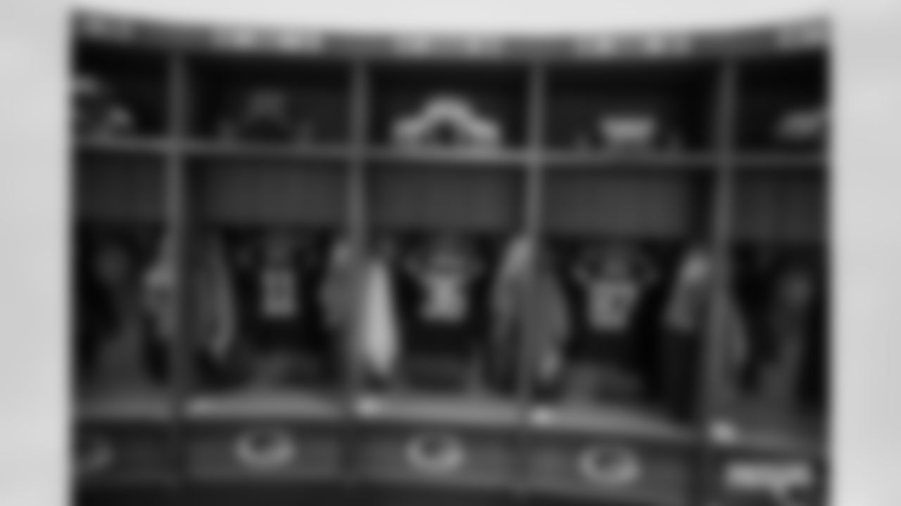 231105-locker-room-bobber-WM-019