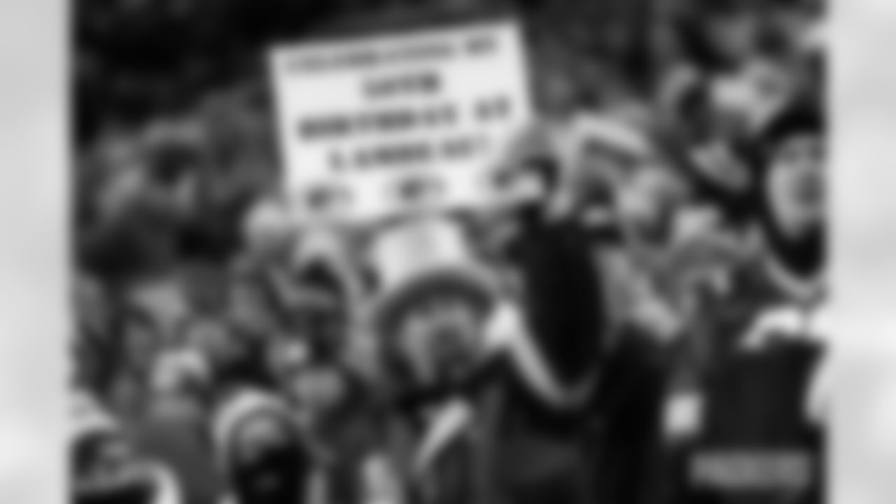 251207_WK14_Packers vs. Bears_KB_2415