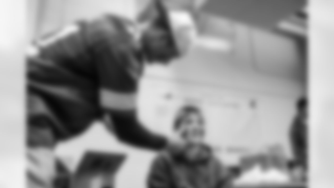 251024_Salute to Service USO Event_MM_3193