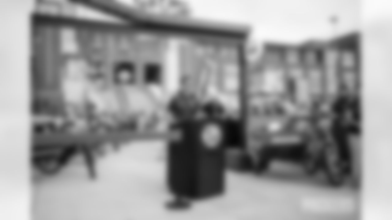250723_Ribbon Cutting_MM_03540