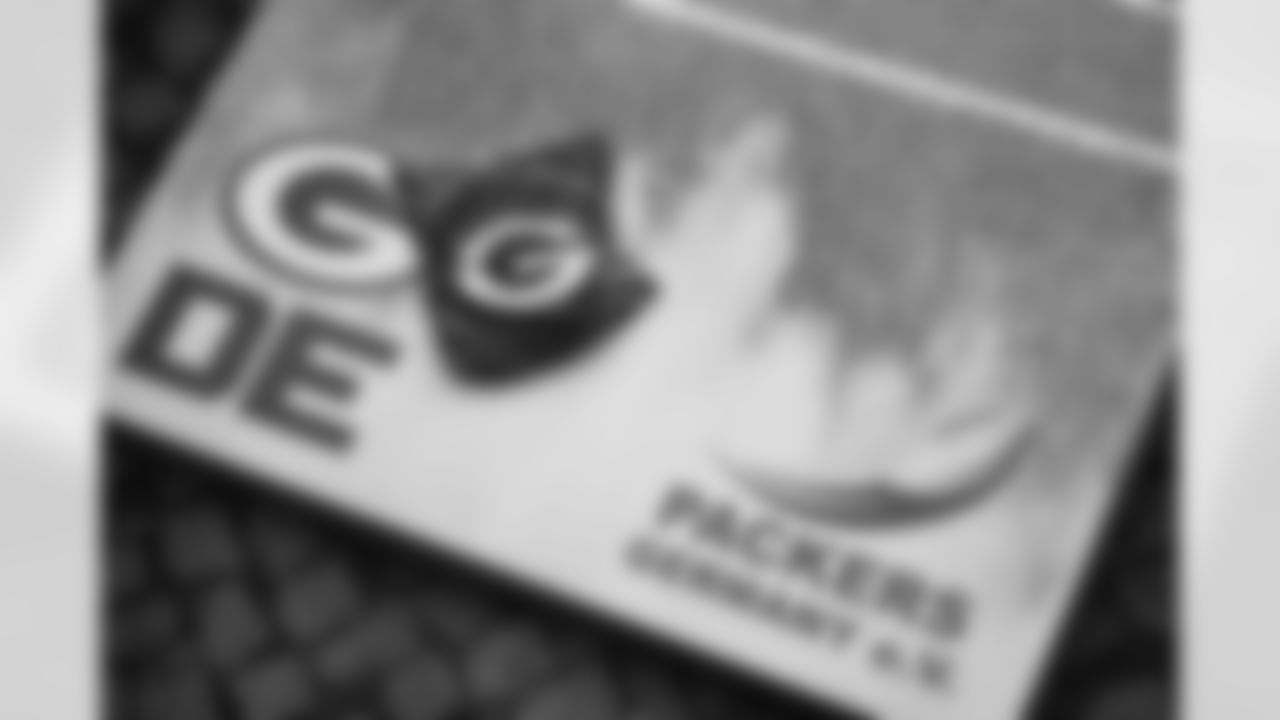 091125_GreenBayPackersHuddleBRLO_DD_05