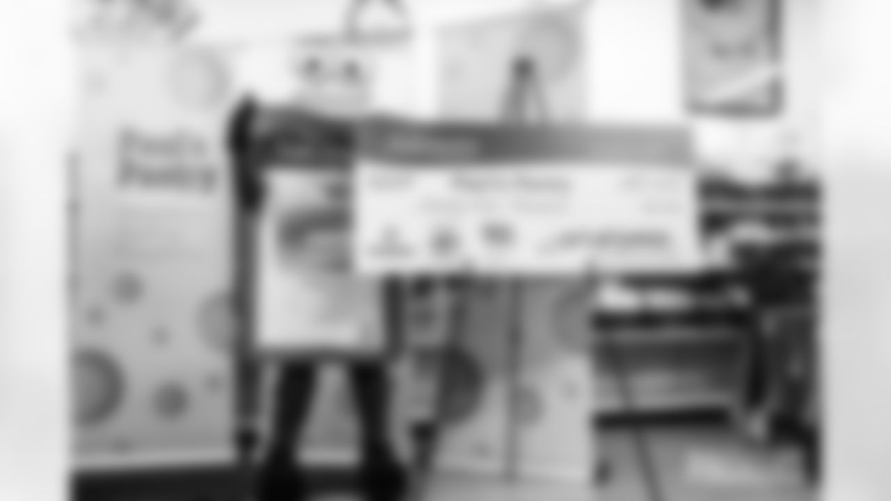 251209_Touchdowns for Hunger_MM_0254