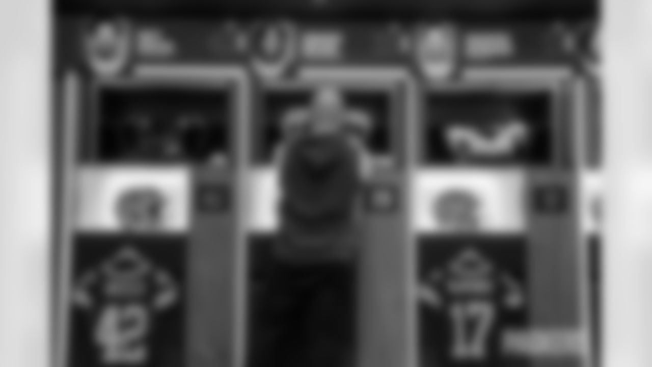 251123_WK12_LOCKER_ROOM_EQUIPMENT-26