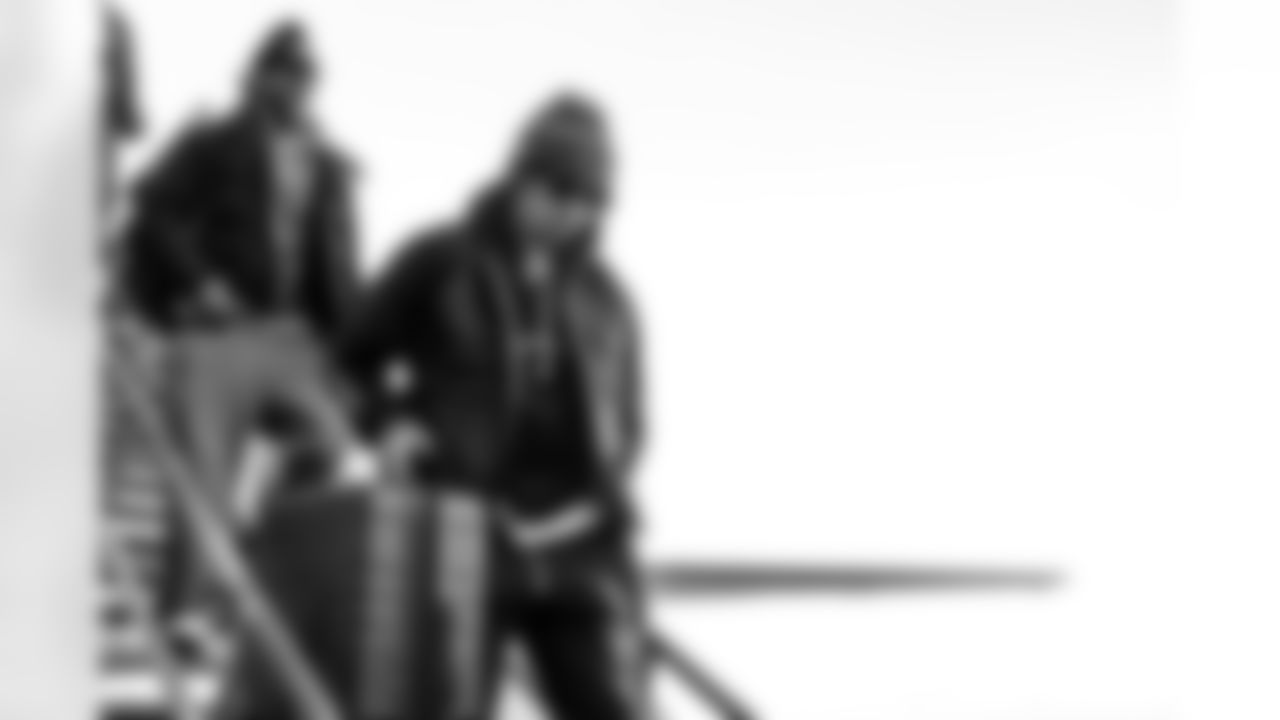 251219_Players arrive in Chicago_MM_0248