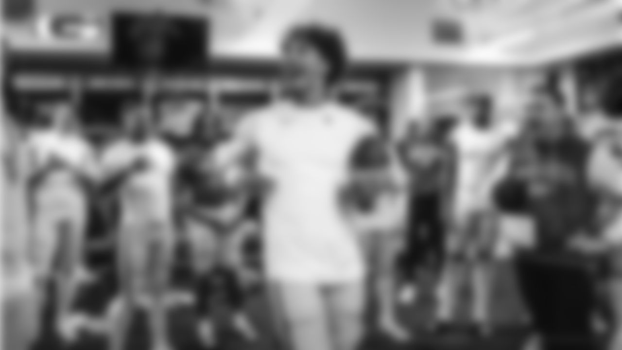 week13-lockerroomphotos-2560