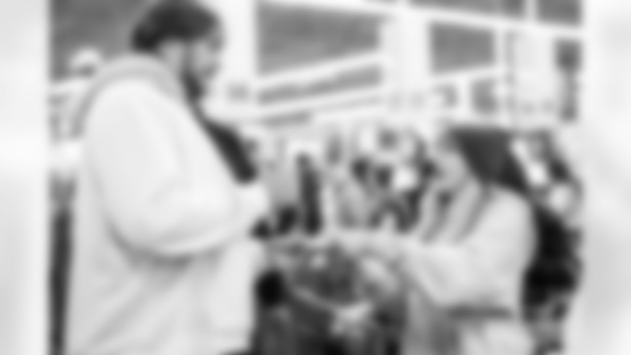 251208_Meijer Shopping_MM_0549