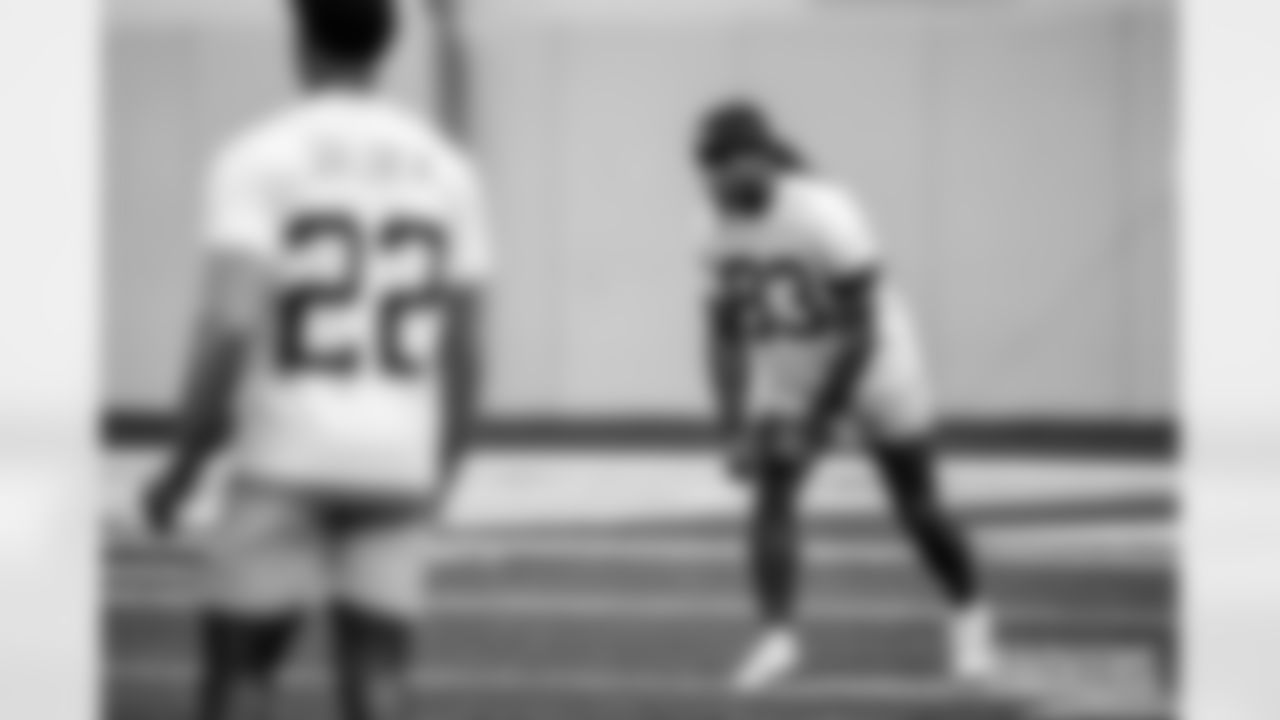 WR Savion Williams