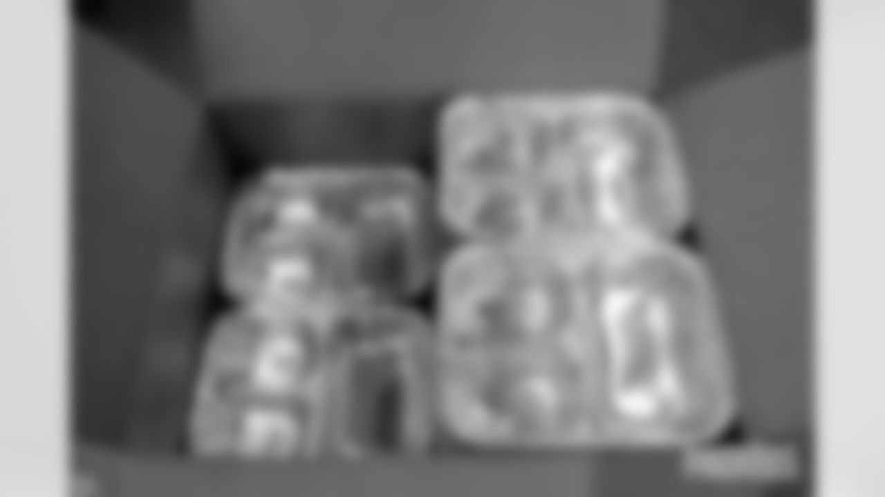 231122-thanksgiving-edits-martens18
