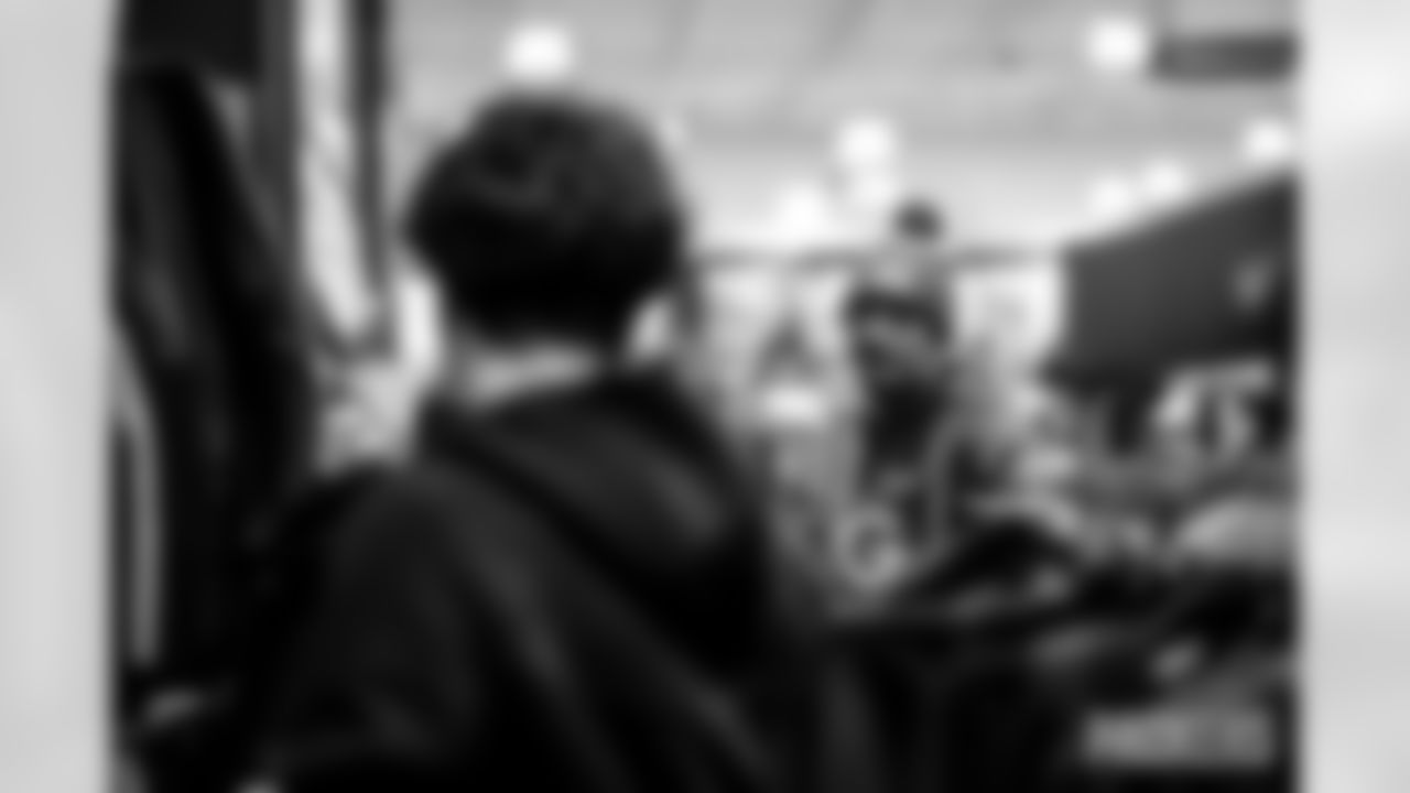 251202_Shop with a Pro_ES_00335