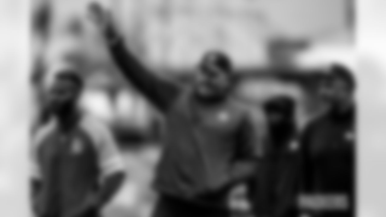 250425-USA-Football-Clinic-A-EP-030