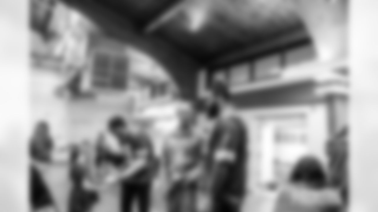 251024_Salute to Service USO Event_MM_2324