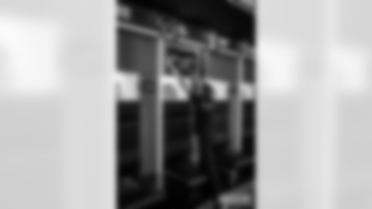 251012-locker-room-bobber-028