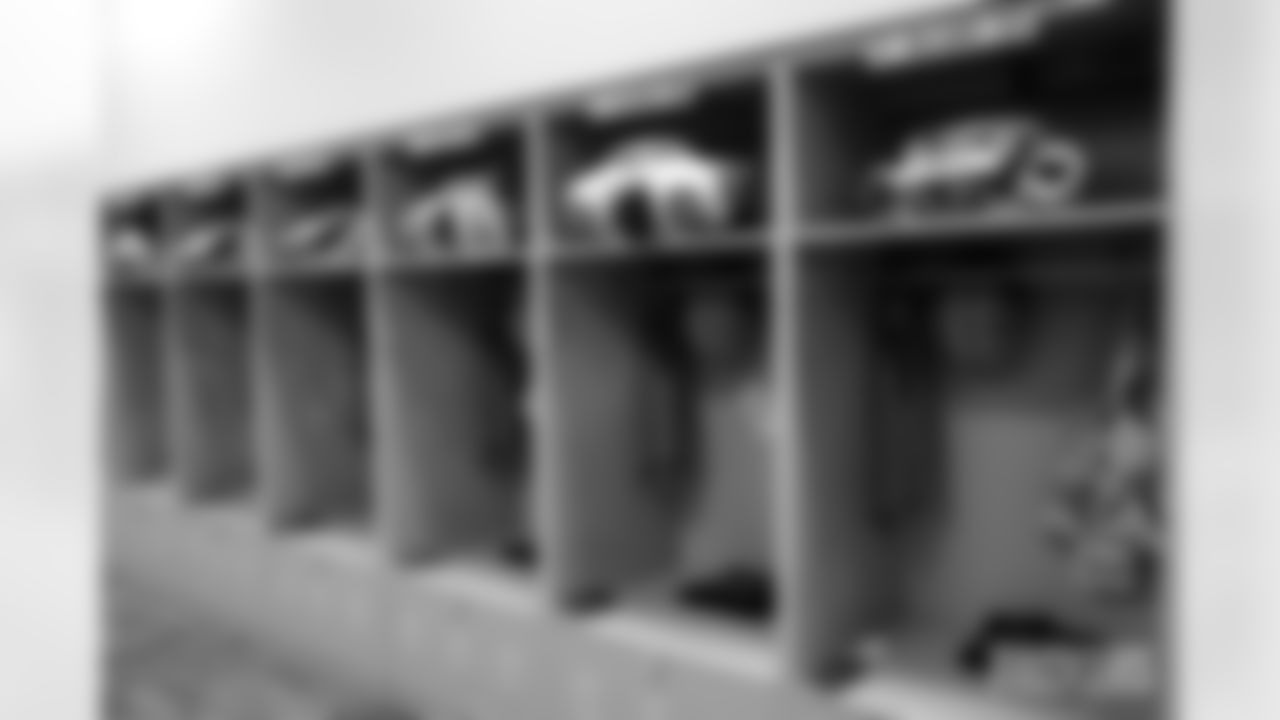 packers-rams-locker-room-A-SH-010