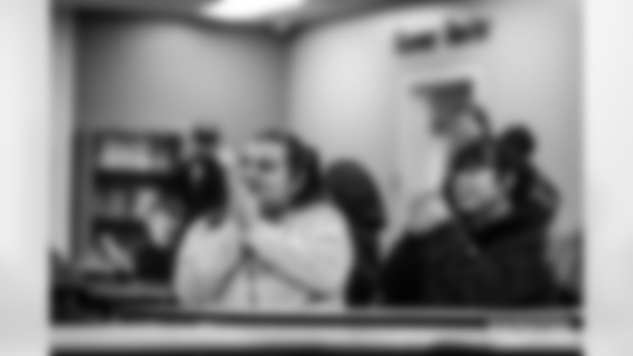 251118_Micah Parsons Boys and Girls Club Visit_MM_0311