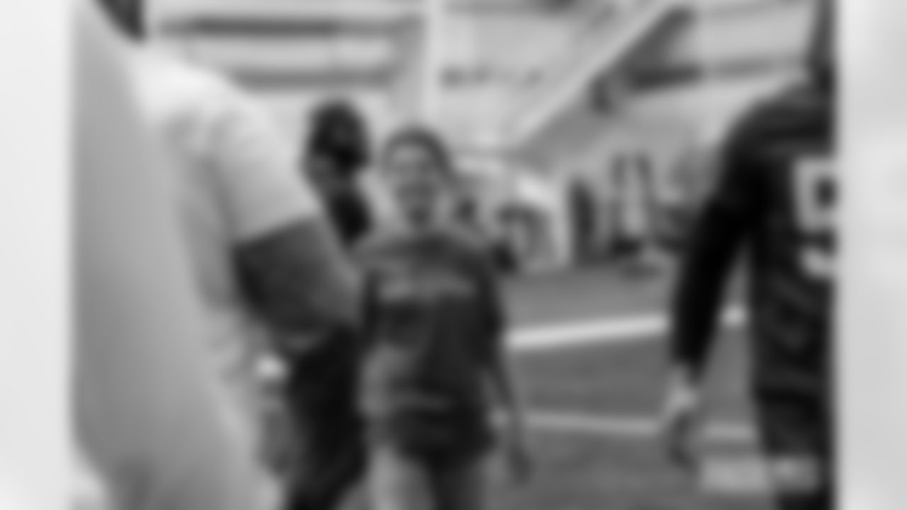 251101_Make a Wish at Practice_ES_02541