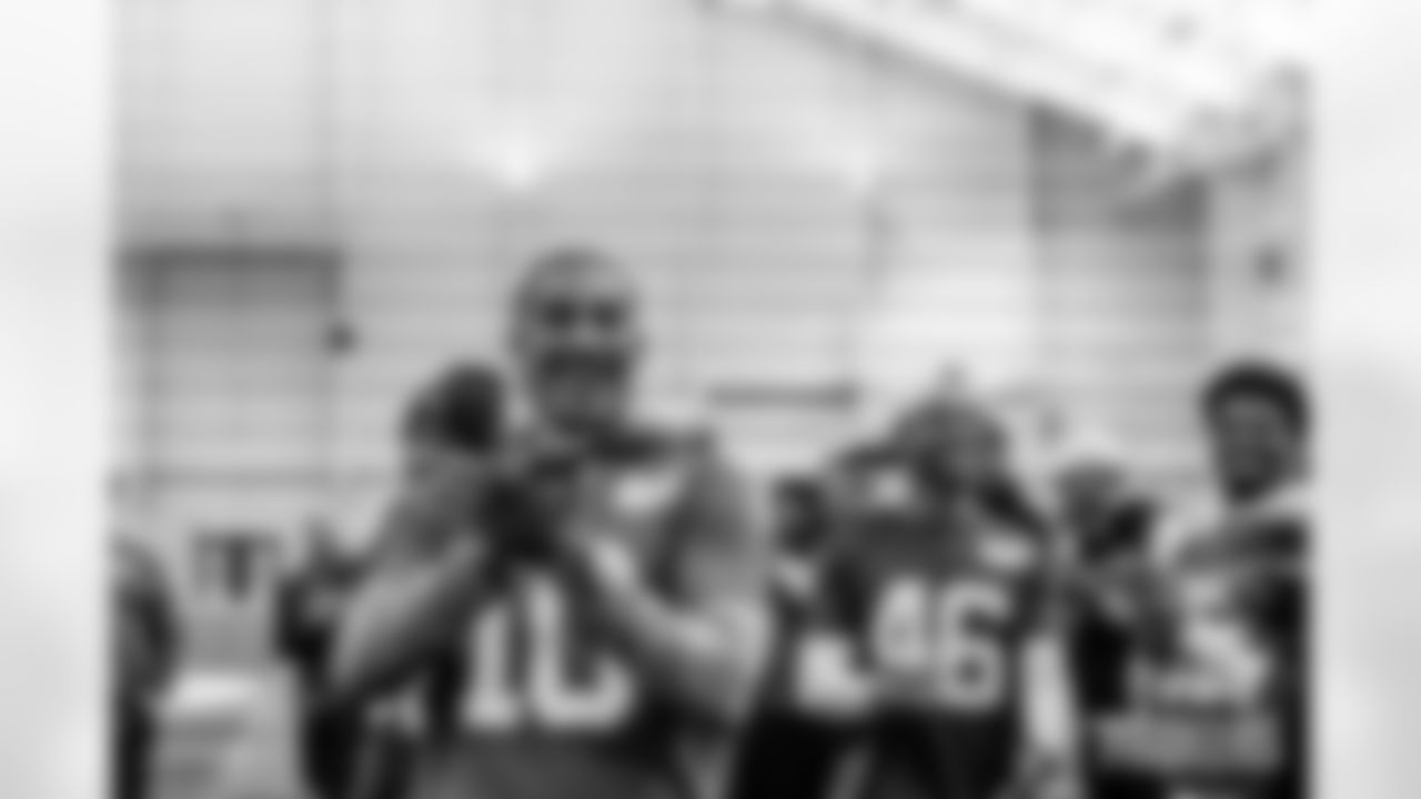 251101_Make a Wish at Practice_ES_02352