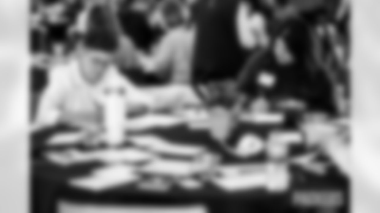 251009_Ladies of Lambeau_MM_1389
