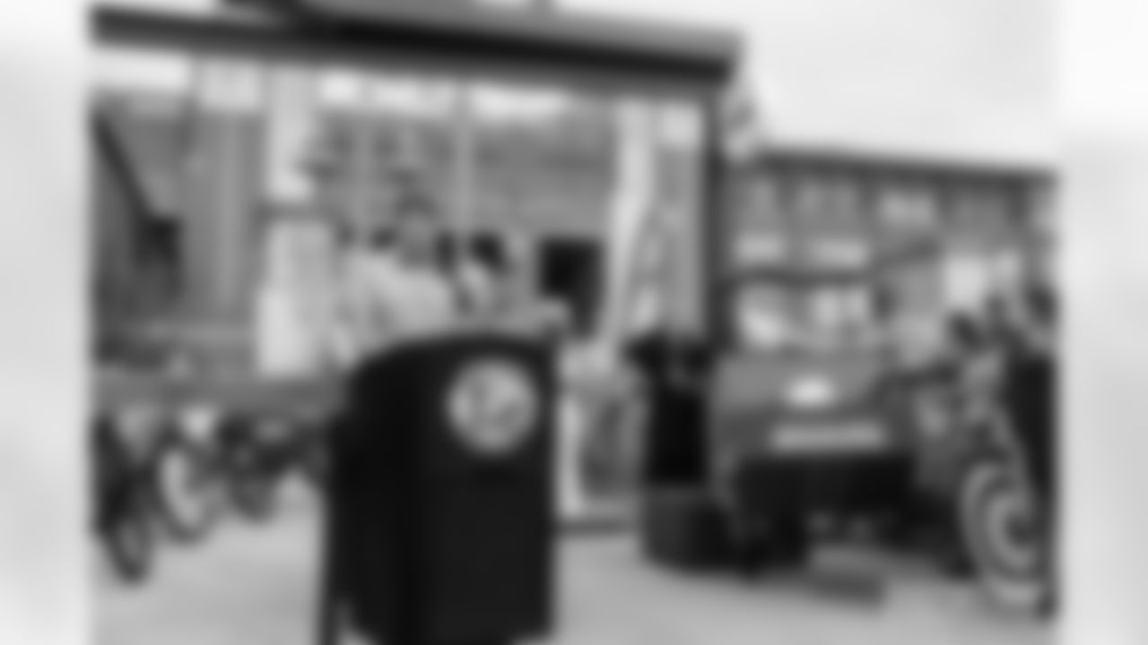 250723_Ribbon Cutting_MM_03555
