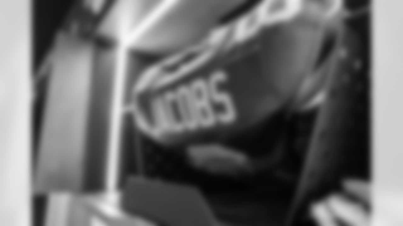 251227_Locker_Room_Equipment-41