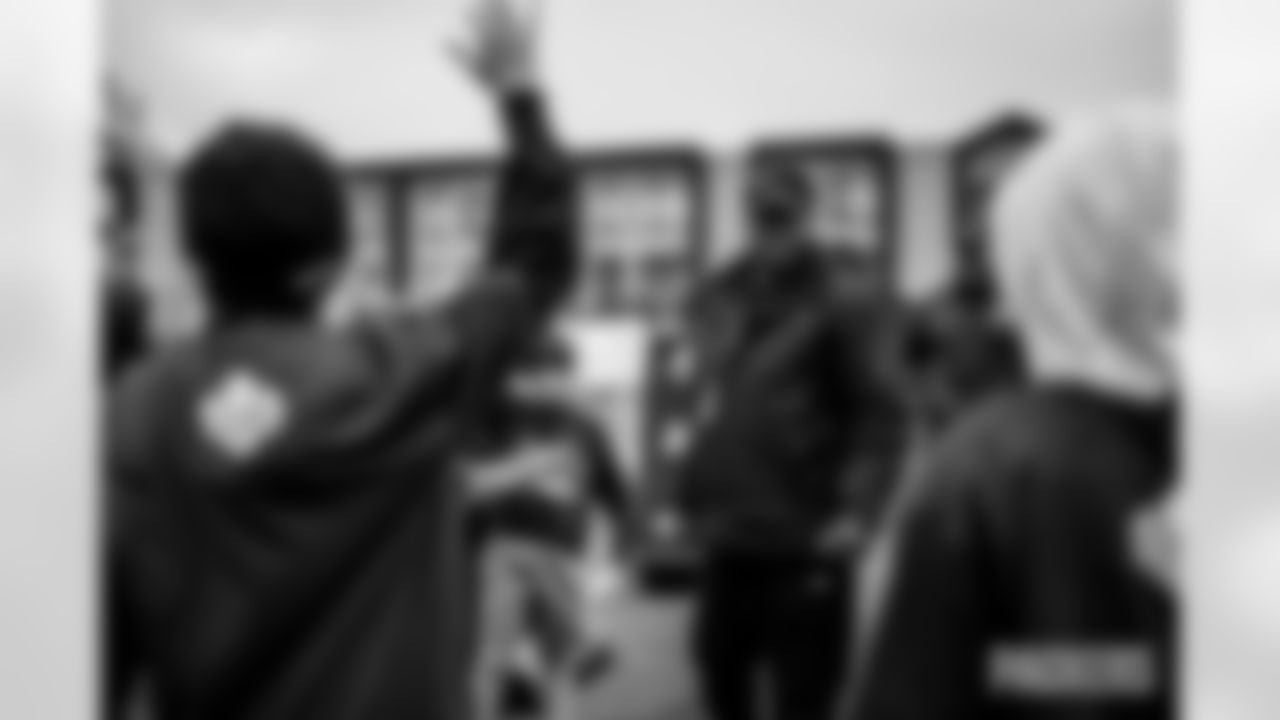 250425-USA-Football-Clinic-A-EP-015