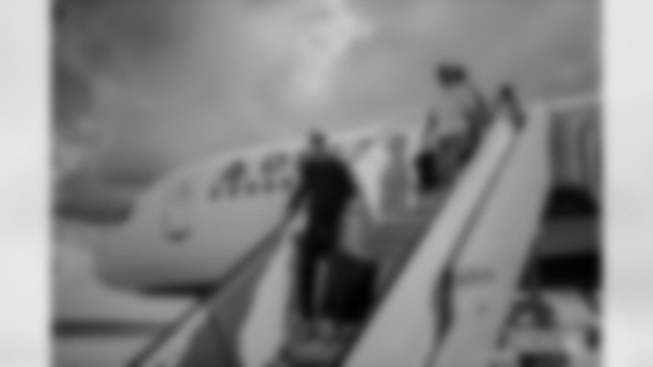 250813-arrive-in-indy-2560-17