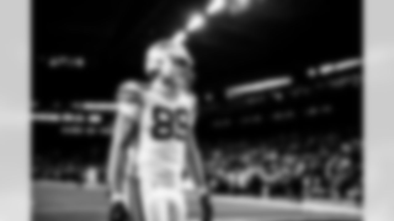 TE Ben Sims