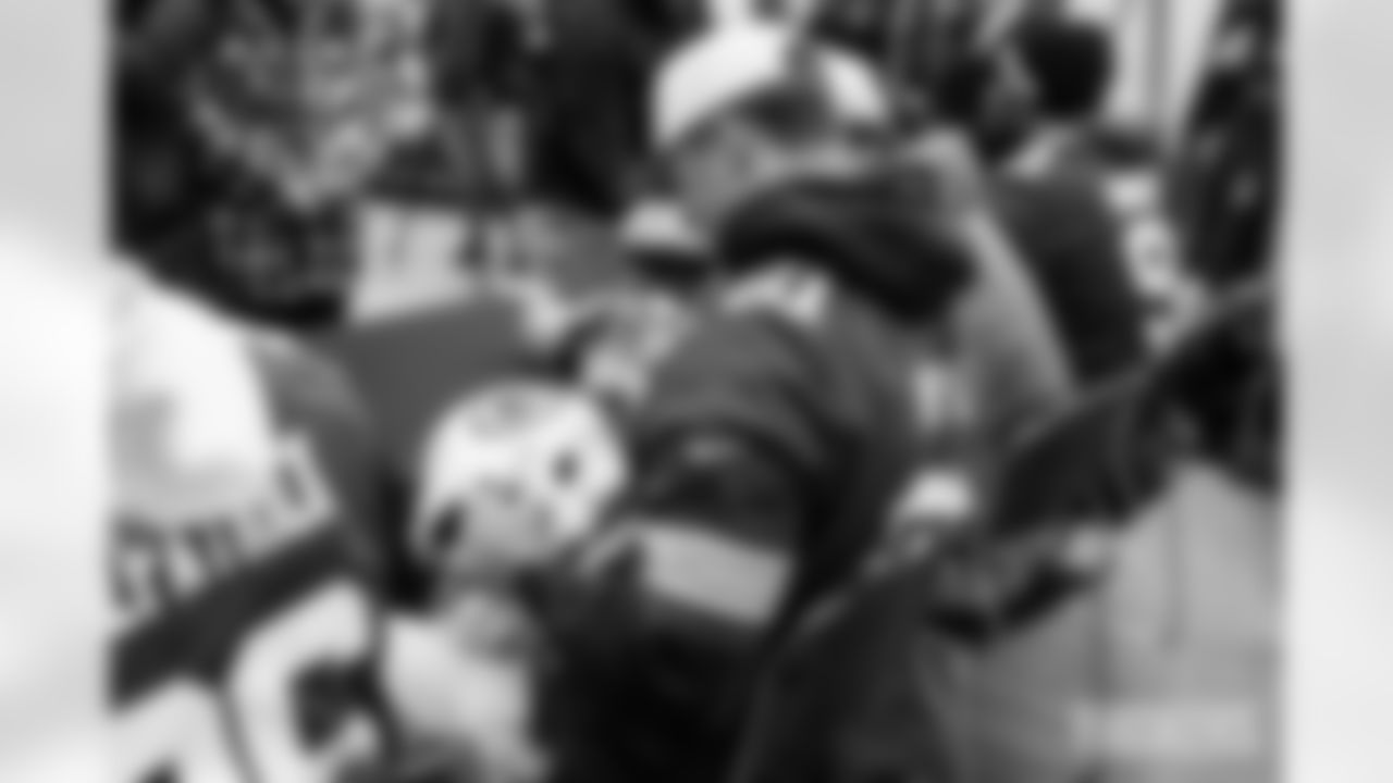 251201_Salvation Army autograph signing_MM_0151