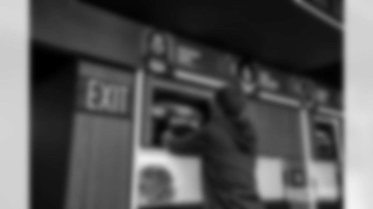 251123_WK12_LOCKER_ROOM_EQUIPMENT-18