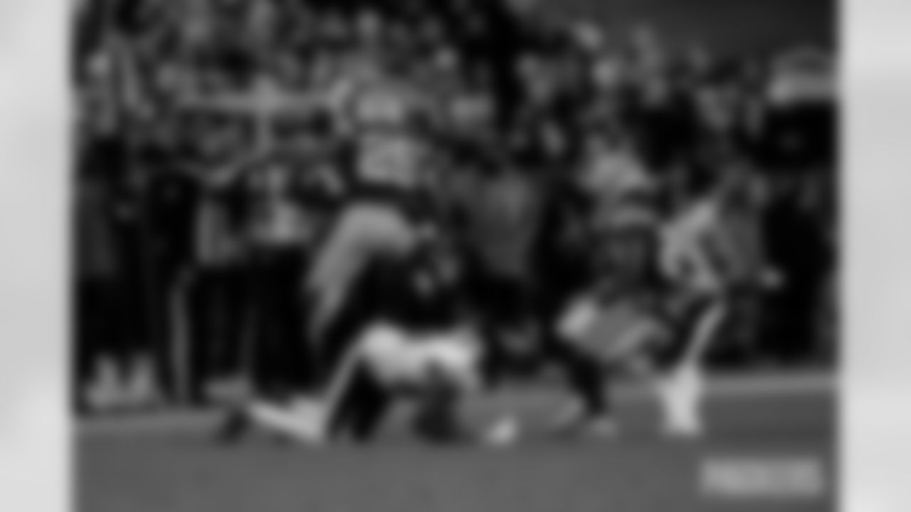 Q2_251110_WK10_Packers vs. Eagles_MM_0330