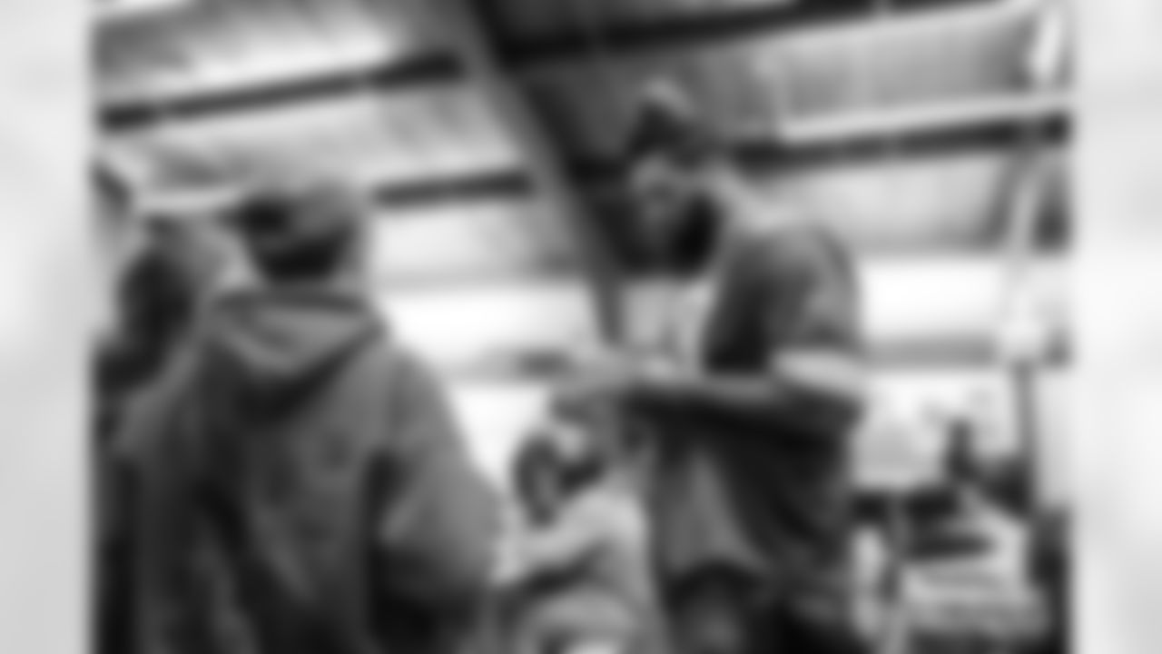 251024_Salute to Service USO Event_MM_1430