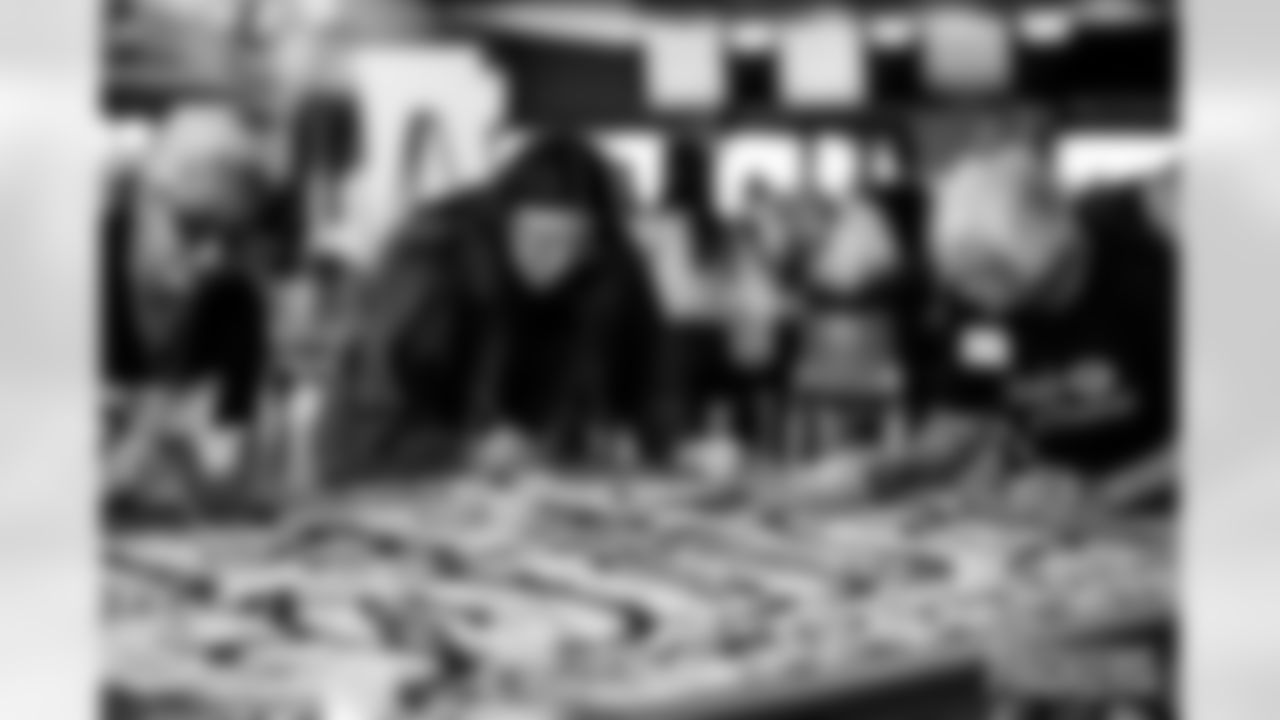 251009_Ladies of Lambeau_MM_1692