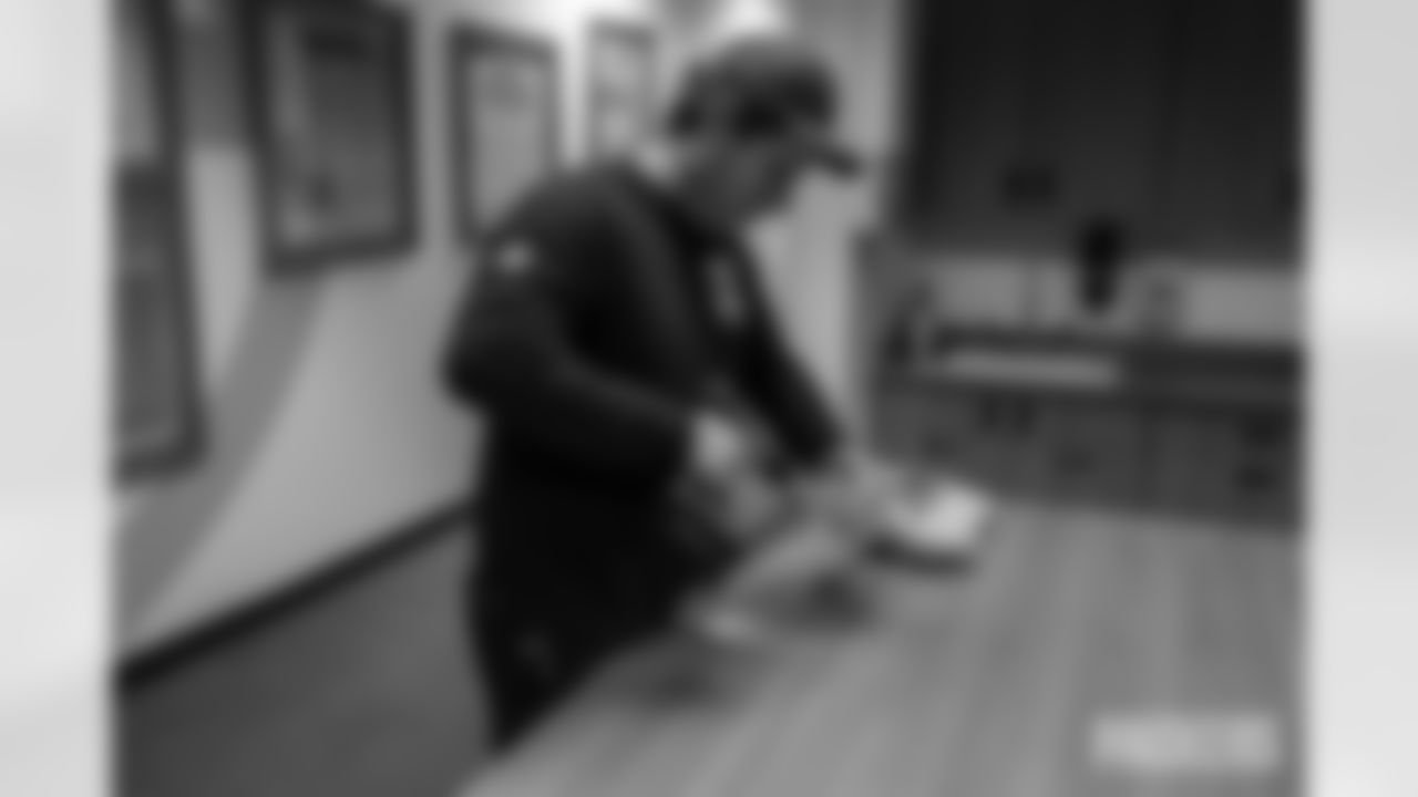 251207_Locker_Room_Equipment-46