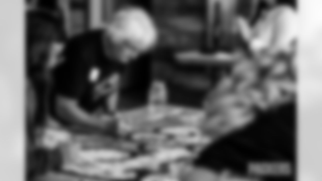 251009_Ladies of Lambeau_MM_1669