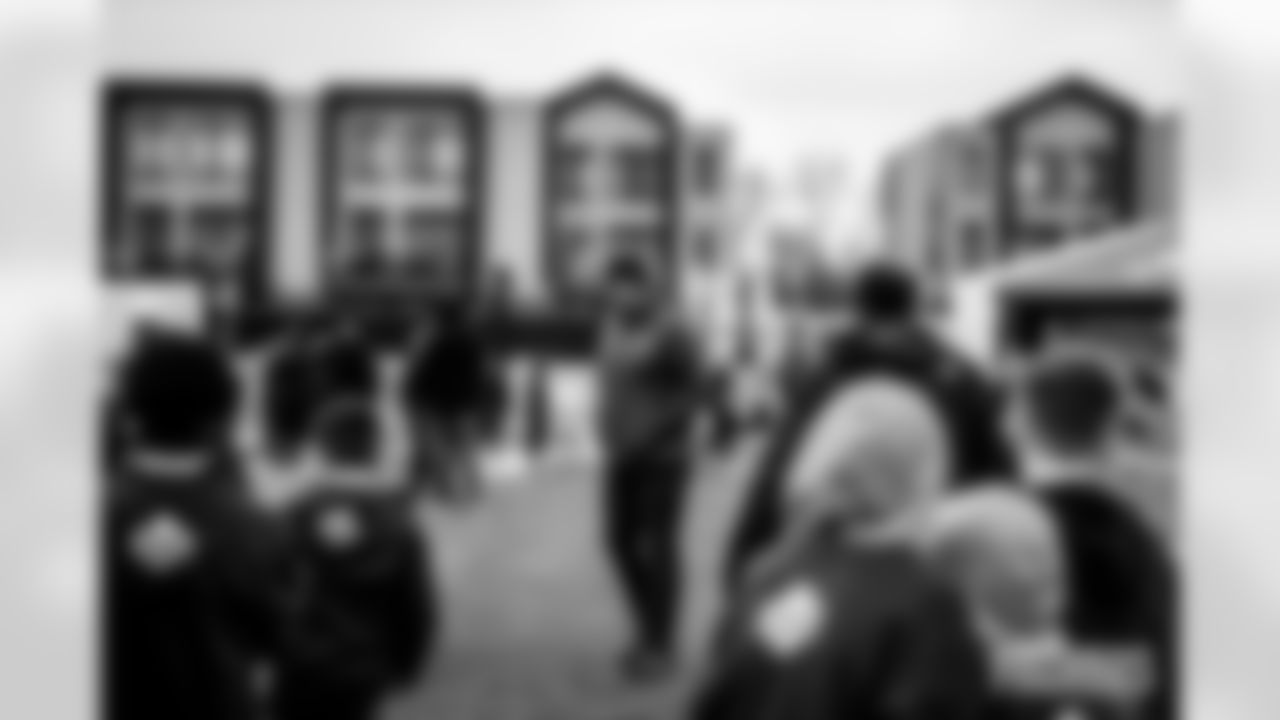 250425-USA-Football-Clinic-A-EP-017