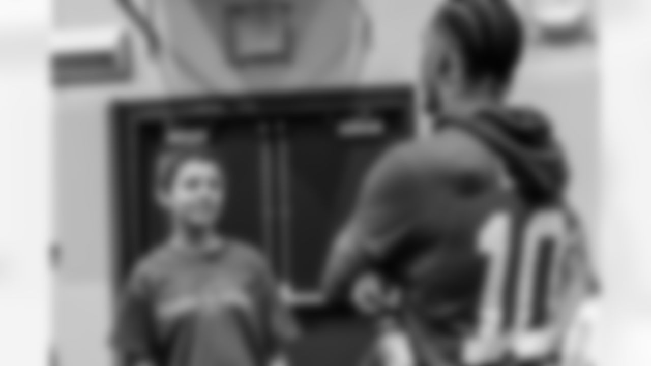 251101_Make a Wish at Practice_ES_02172