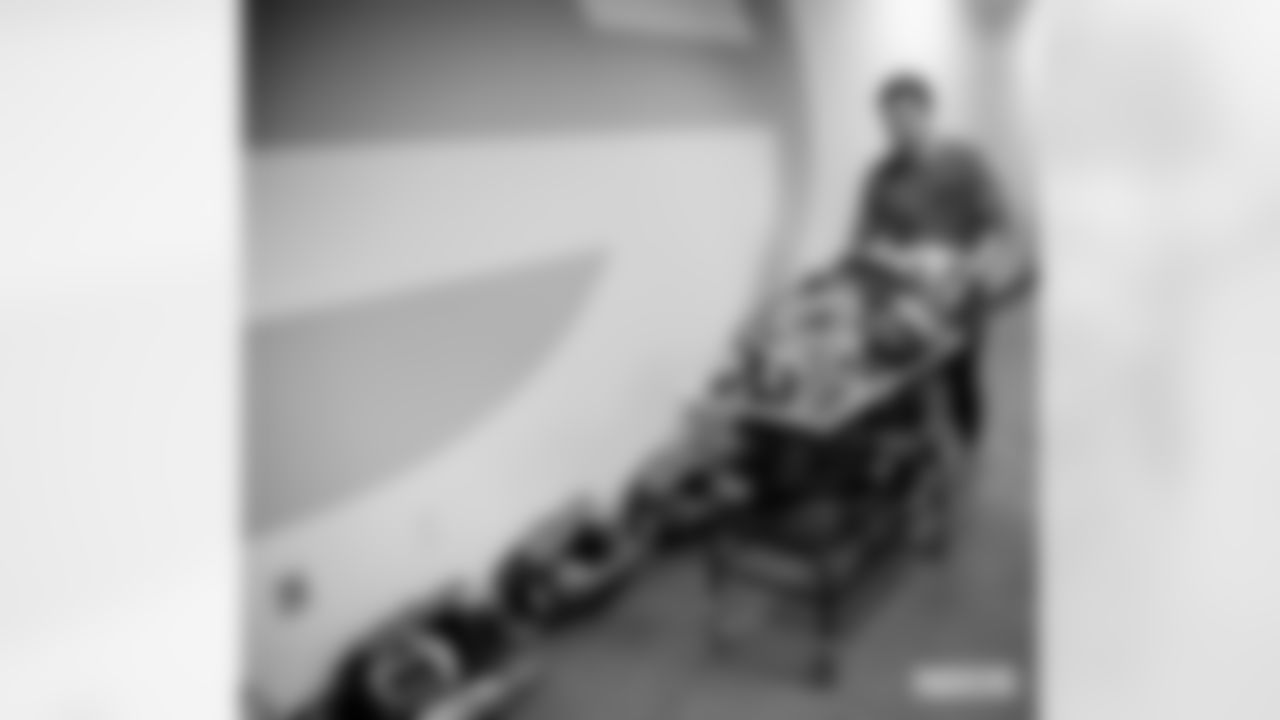 231105-locker-room-bobber-WM-003