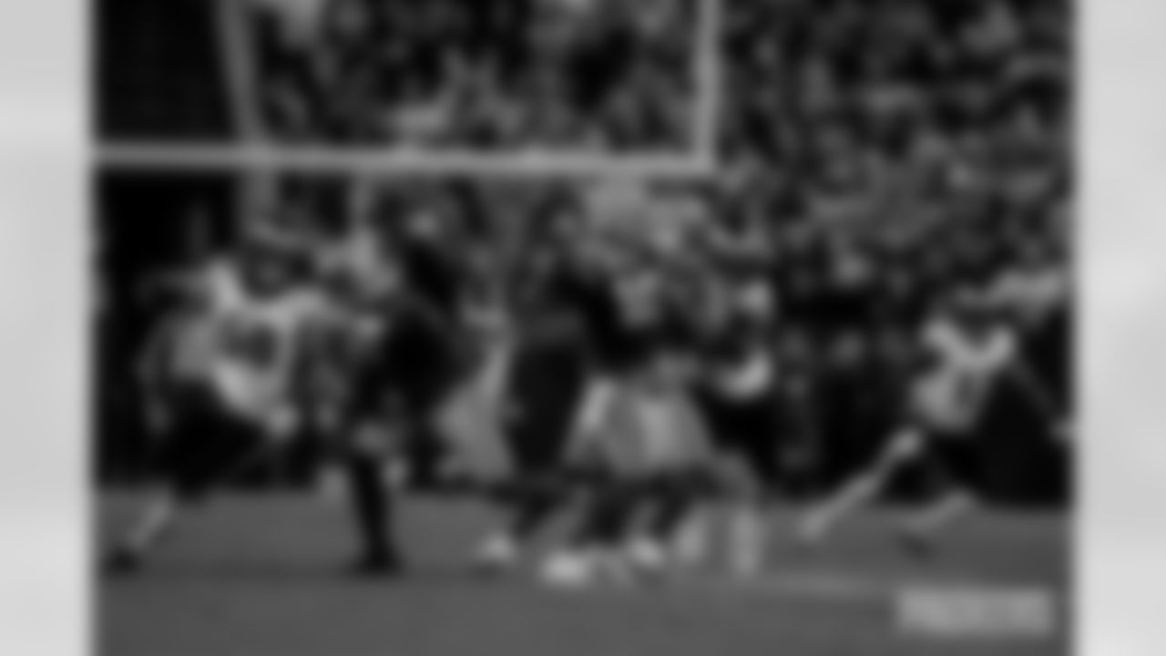 Q2_251110_WK10_Packers vs. Eagles_MM_0320