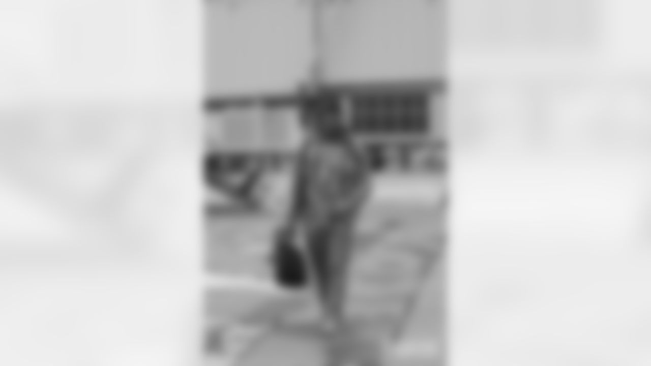 241204-departure-A-LA-005