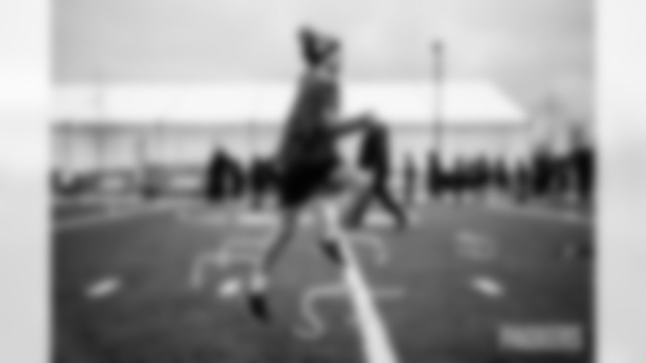 250425-USA-Football-Clinic-A-EP-002