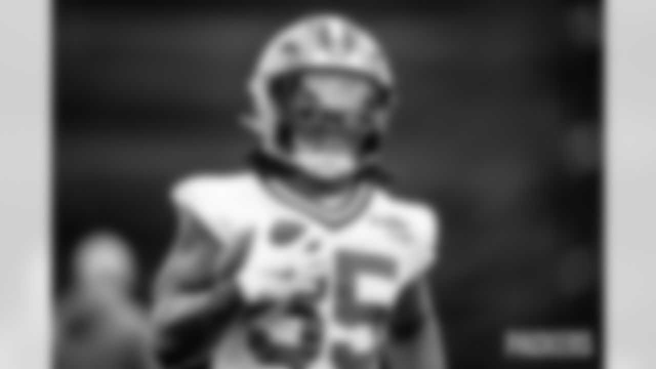 RB Jalen White