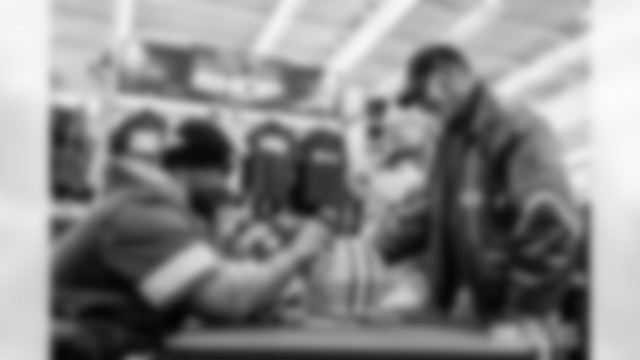 251201_Salvation Army autograph signing_MM_0082