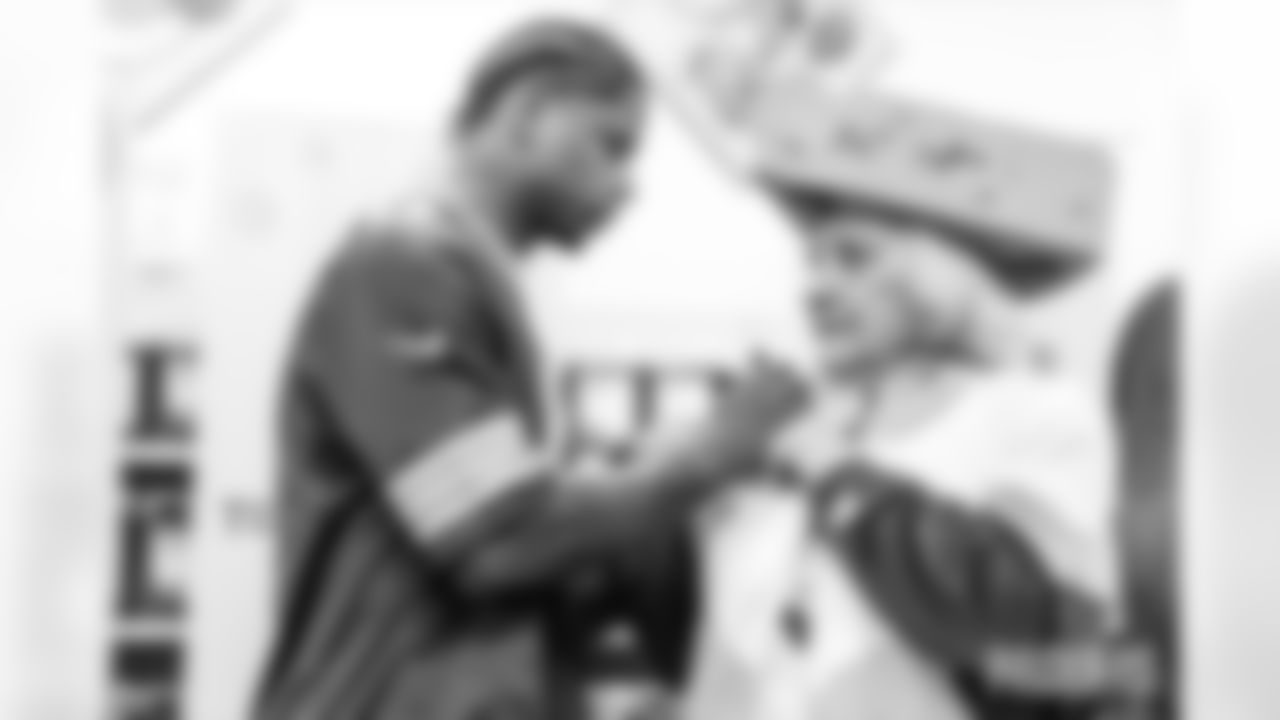 251209_Touchdowns for Hunger_MM_0895