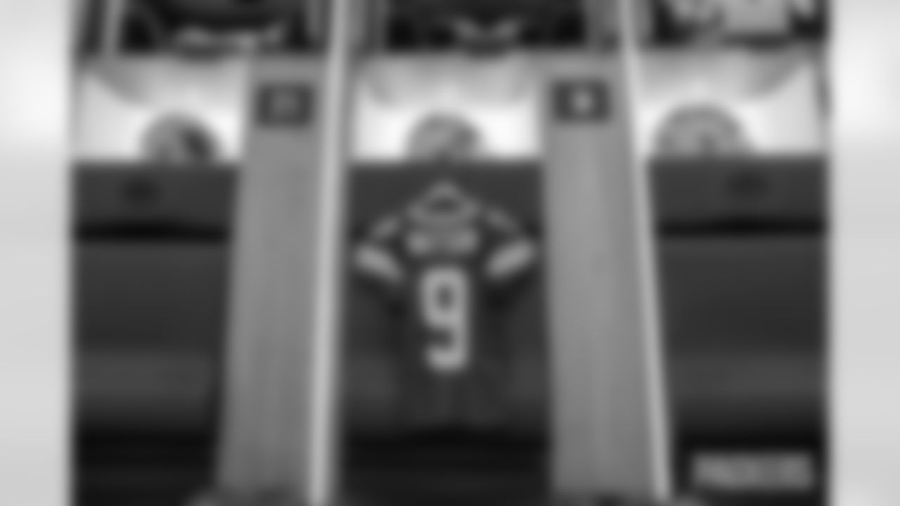 251207_Locker_Room_Equipment-9