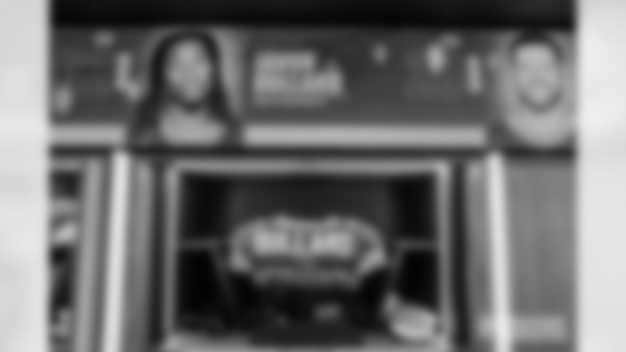 251227_Locker_Room_Equipment-36