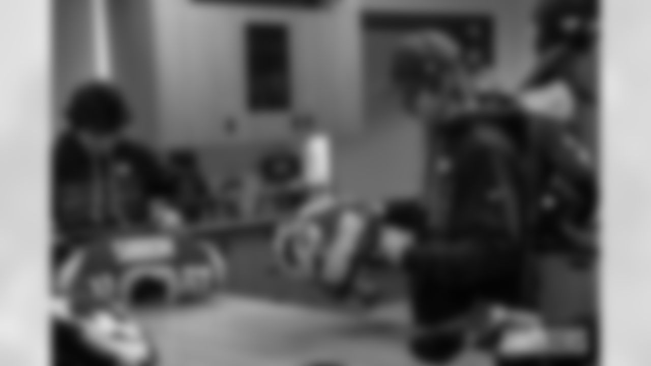 251227_Locker_Room_Equipment-32