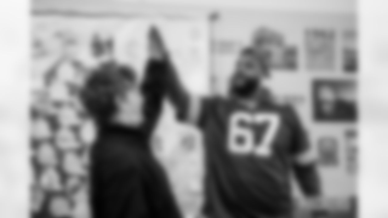 251209_Meijer Shopping_MM_0800